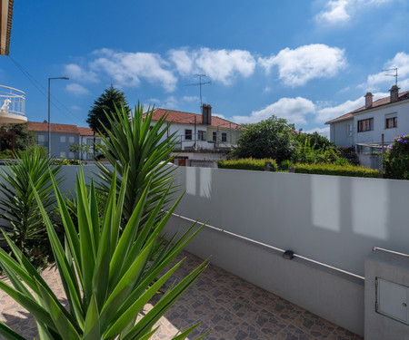 Charming Bright House w/ Garden