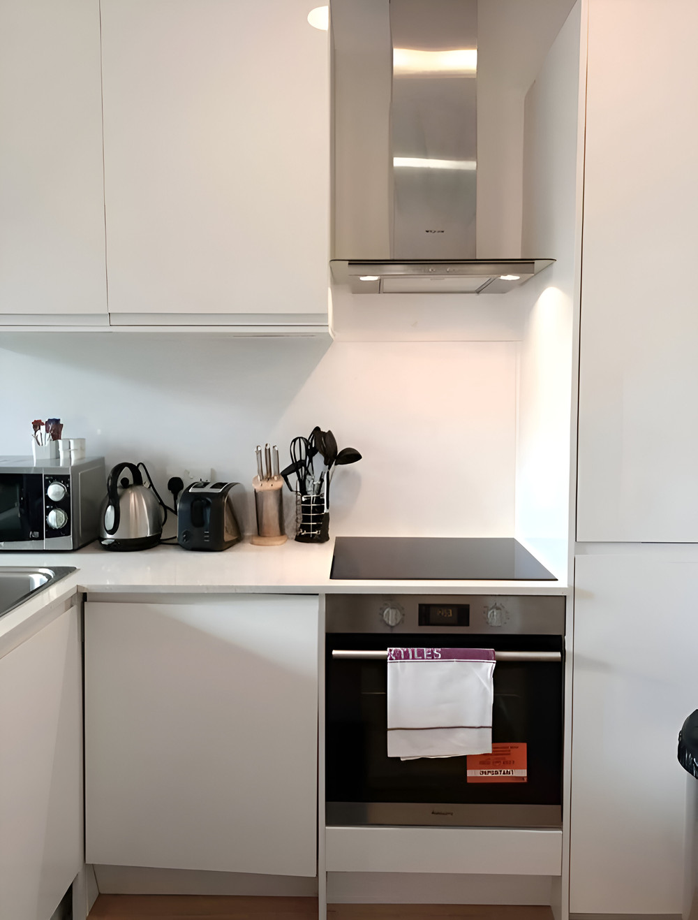 Chancery Lane Deluxe One Bedroom preview