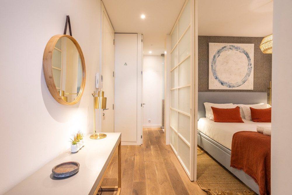 Ferragial 29 - Chic Tailor Made Flat in Chiado preview