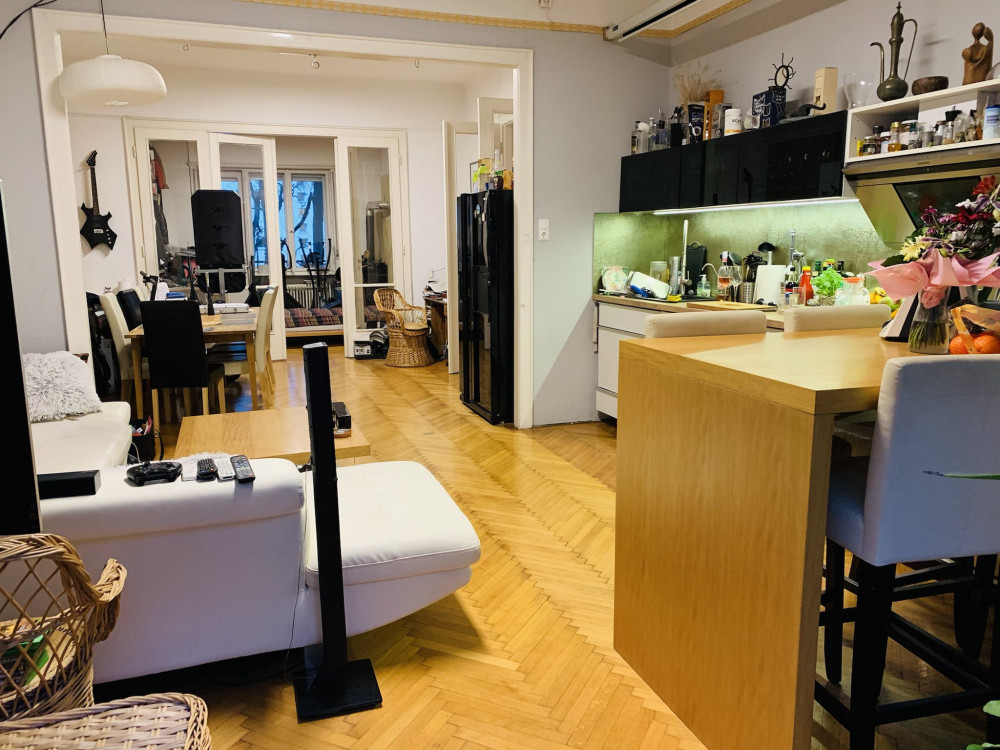 Modern flat in the quiet and safe city center