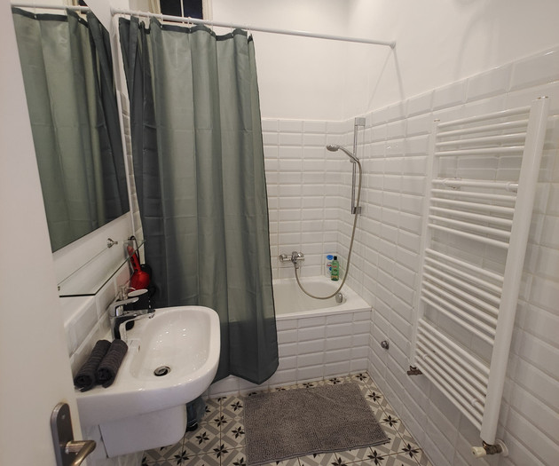 CITY CENTER 1, cozy and bright 2br in city center!