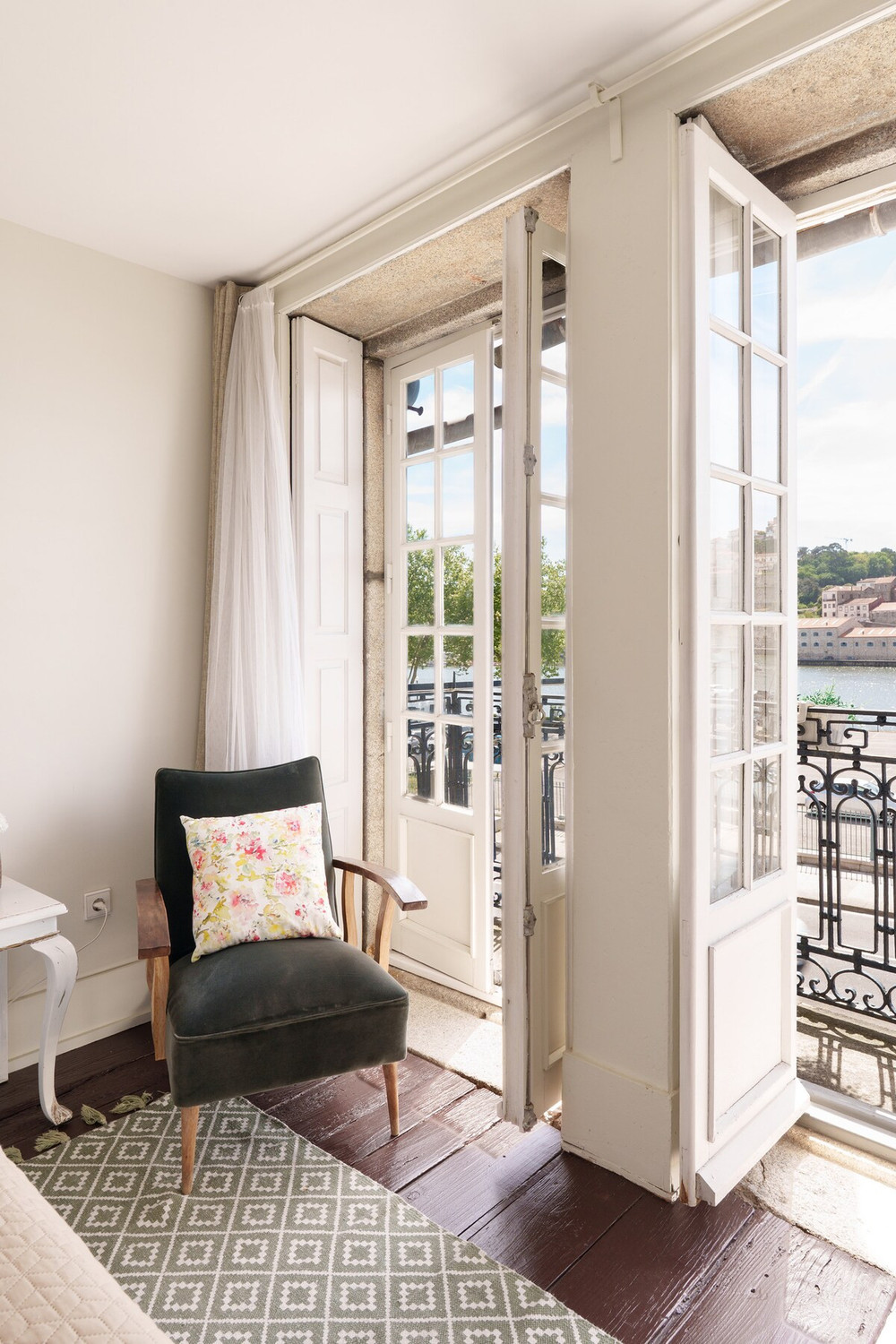VIVA Porto Tile Studios |Centro Histórico Miragaia preview