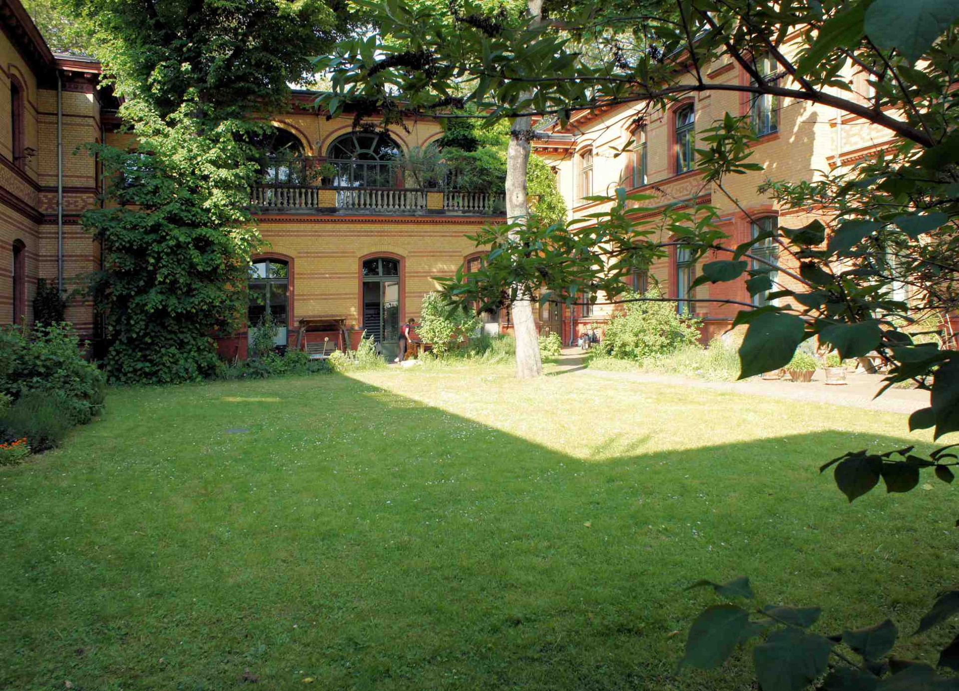 Private interior garden at the entrance to the accommodation