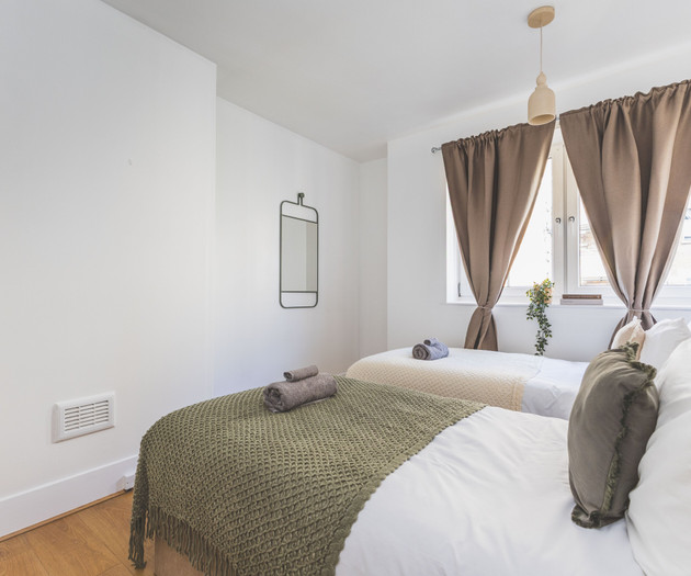 Tower Bridge 2 Bedroom Flat | Sleeps 5 | Great