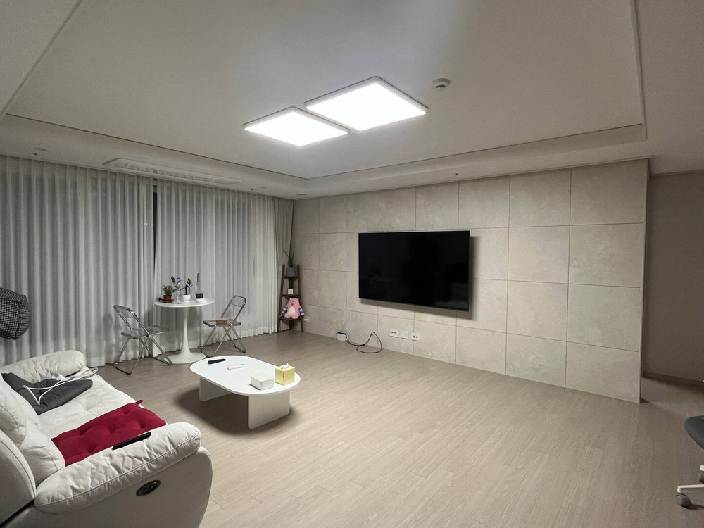 Modern Private Room Near Central Seoul preview