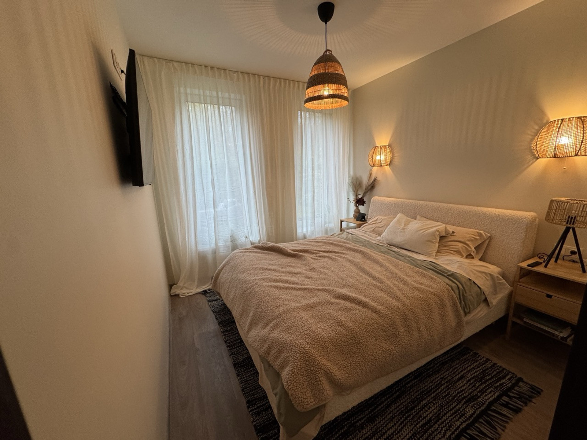 Bedroom with super comfy matress
