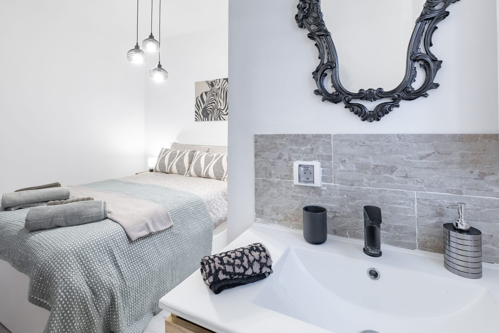 Spacious designer pad next to metro preview