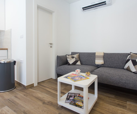 StudioNomadic-Newly renovated/near Split