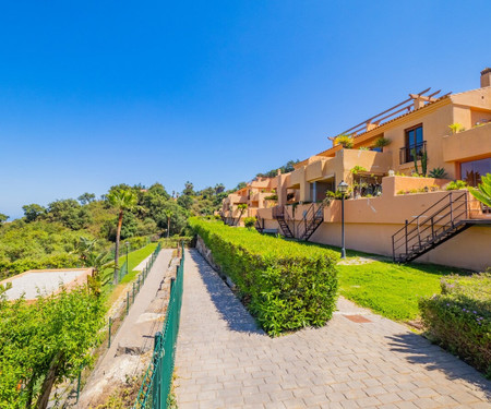 Cubo's Marbella Hill View Golf