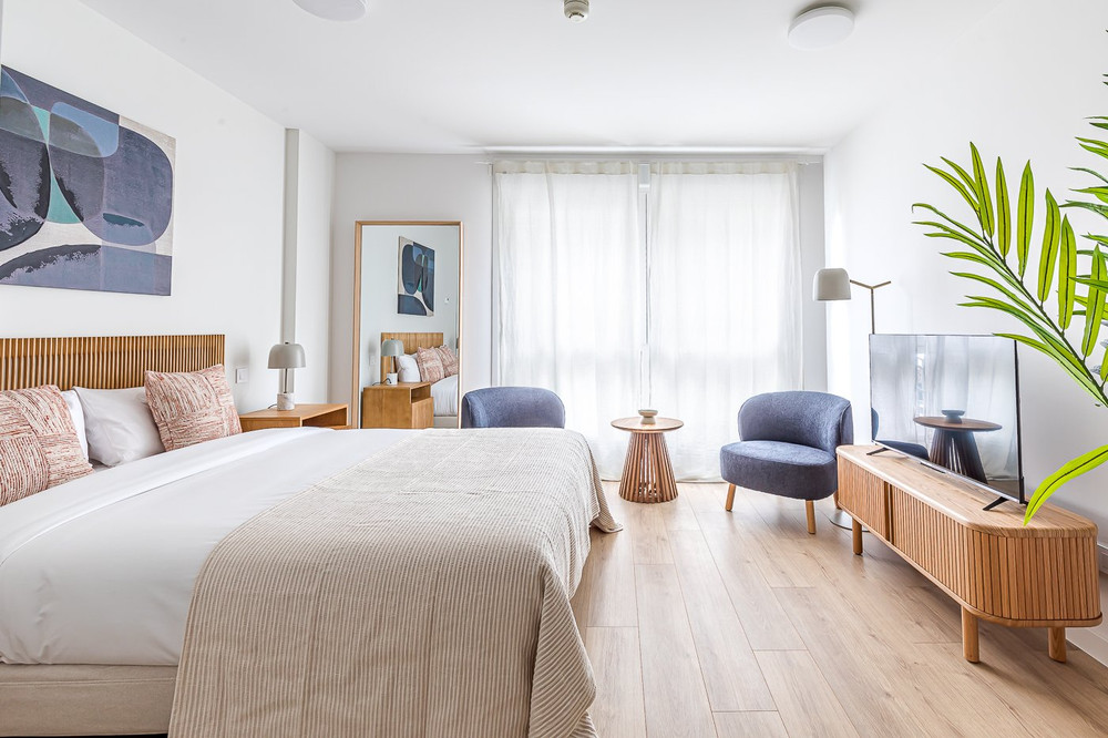 Studio modern Madrid Rio by CH preview