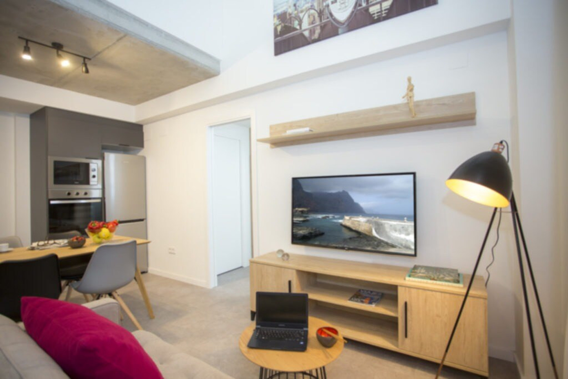 Living room image 1