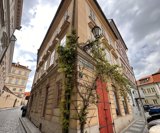 Pronájem, elegantní byt 3+kk (75 m²) s privátním p
