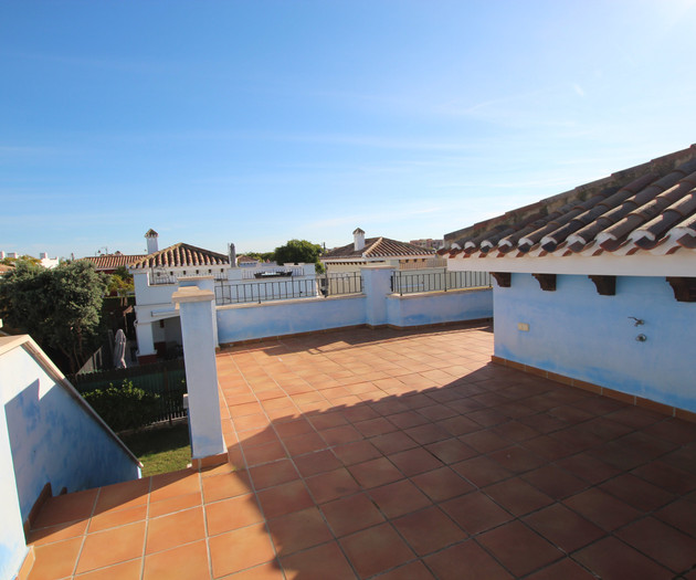Rooftop terrace with tiled floor