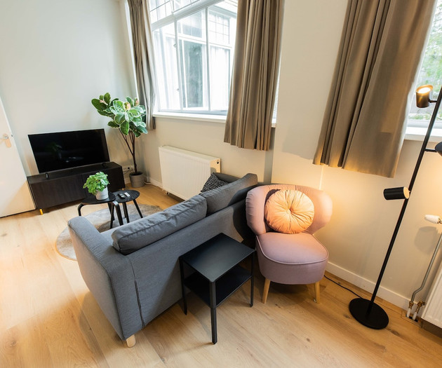 Luxurious Dowtown 3BDR Apartment WS