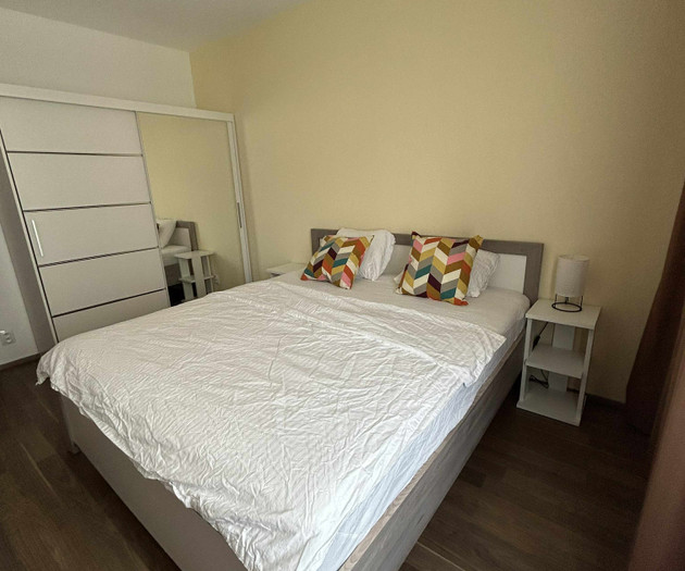 Relaxing flat close to the airport