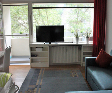 One-bedroom apartment with balcony, Steglitz