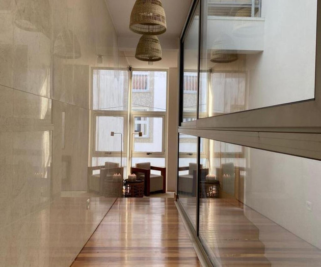 Elegant 2-Bedroom Duplex with Terrace in Aveiro