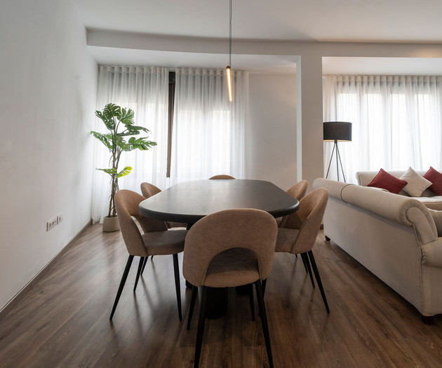 Spacious apartment in the heart of Valencia