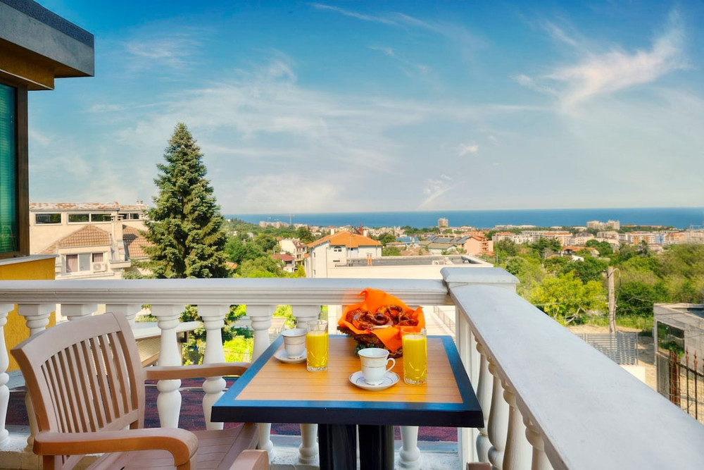 Serene 1BR Seaview | Pool, BBQ & Beach preview