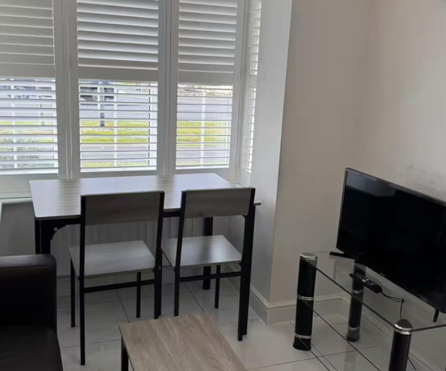 Spacious 4 Bedroom Home with Free Street Parking