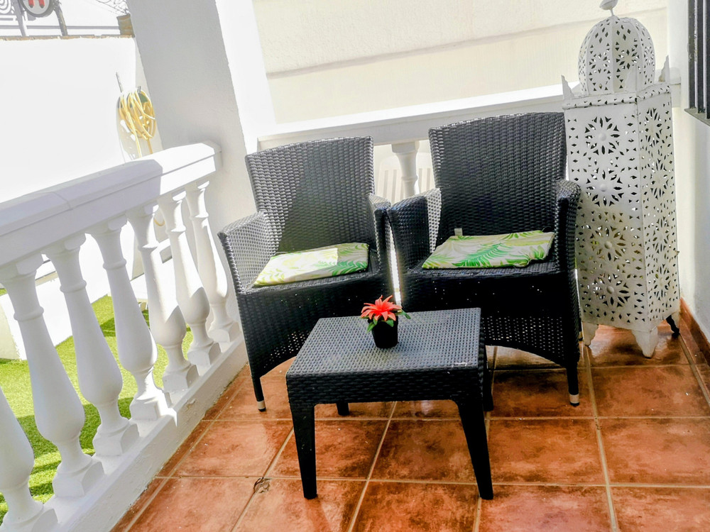 GROUND FLOOR TOWNHOUSE WITH PRIVATE GARDEN preview