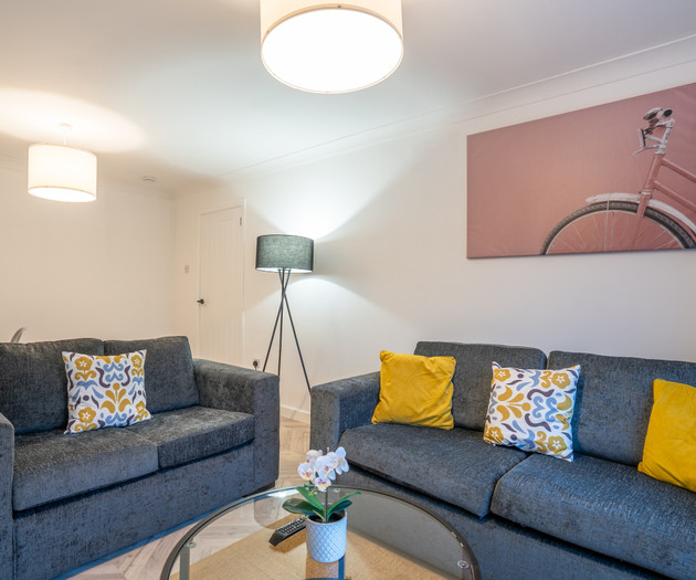 4BR Family Group Home, Sleeps 8 Livingston