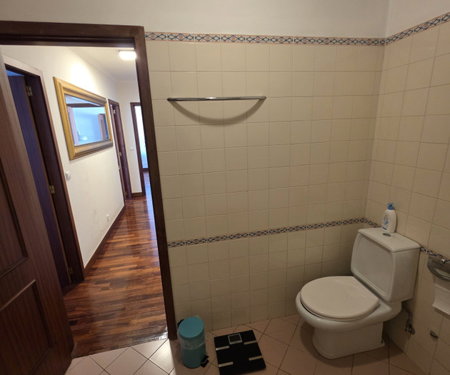 Bright Modern Room | 500Mbps Fiber | City Center
