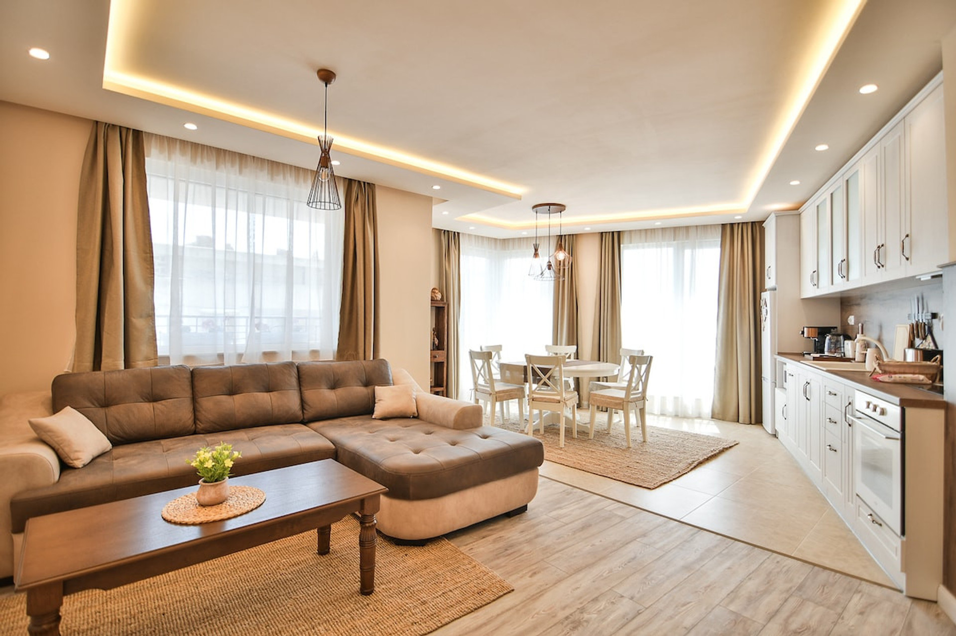 Living room image 1