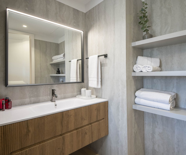 Bathroom vanity and towels