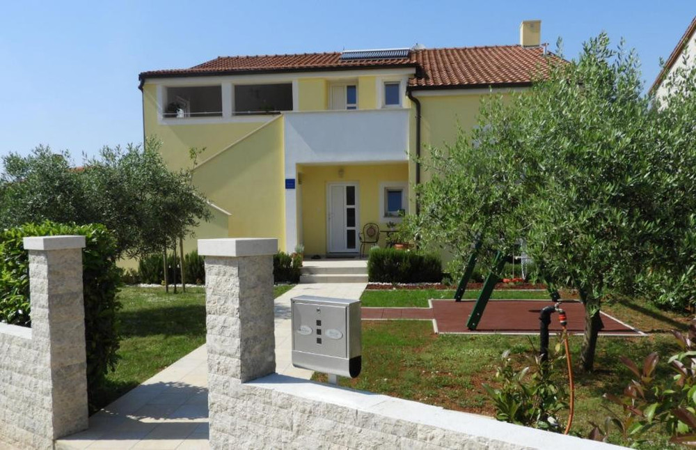 Quiet apartment in sunny Pula, Istria preview