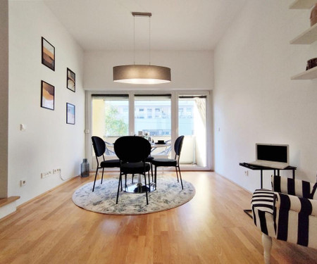 Stylish 3-Rooms Balkony Maisonette