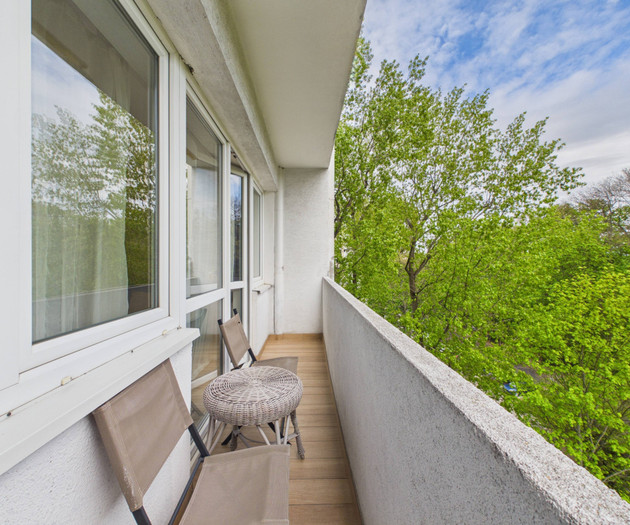 Spacious Apartment Bruna near Pole Mokotowskie