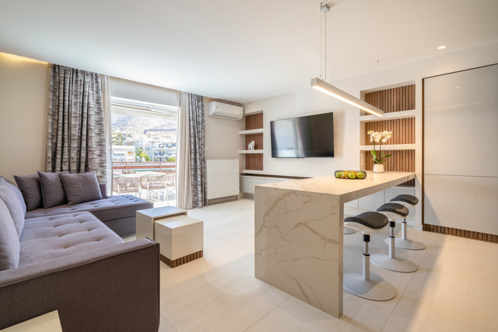 Glyfada Elegant Living 3-bedroom, 2-bathroom flat preview