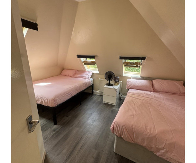 6 Guest Heart of london
