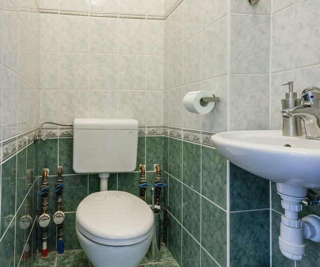 Charming 1-BR with Balcony View & Free Parking