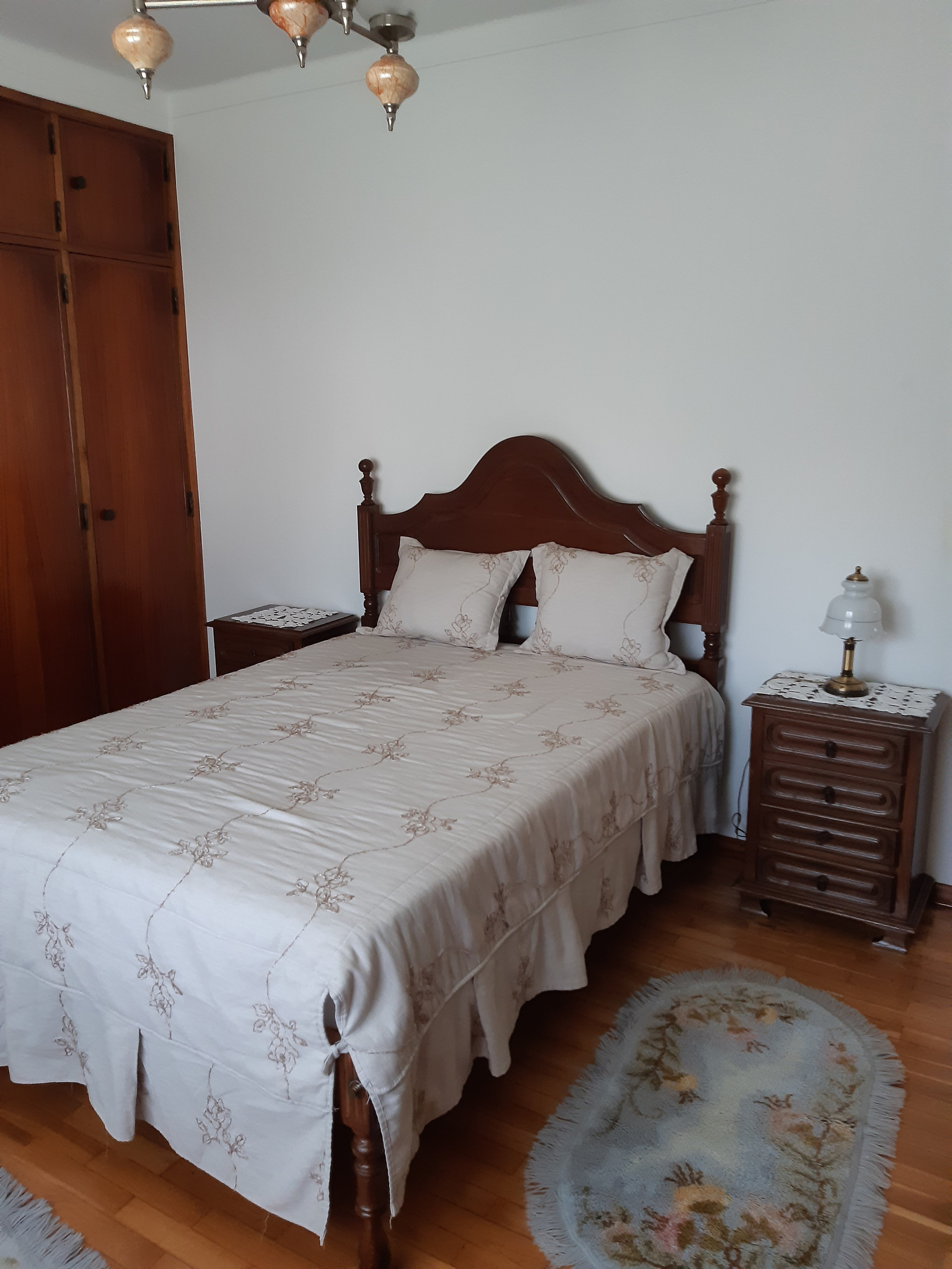 Bedroom with double bed