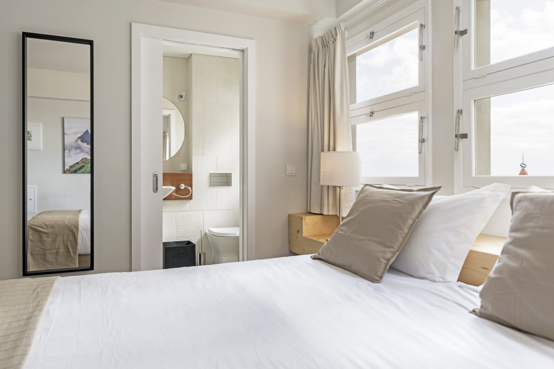 Bedroom with double bed