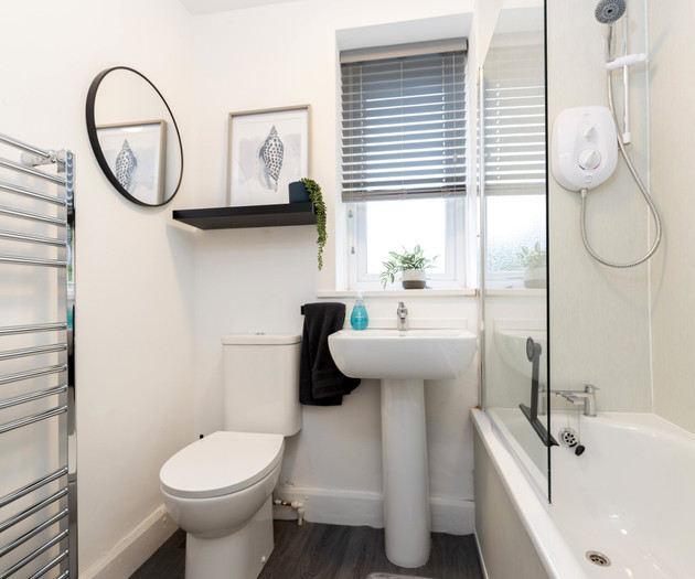 The Cosy Pavilion: Stylish 2BR Free Street Parking