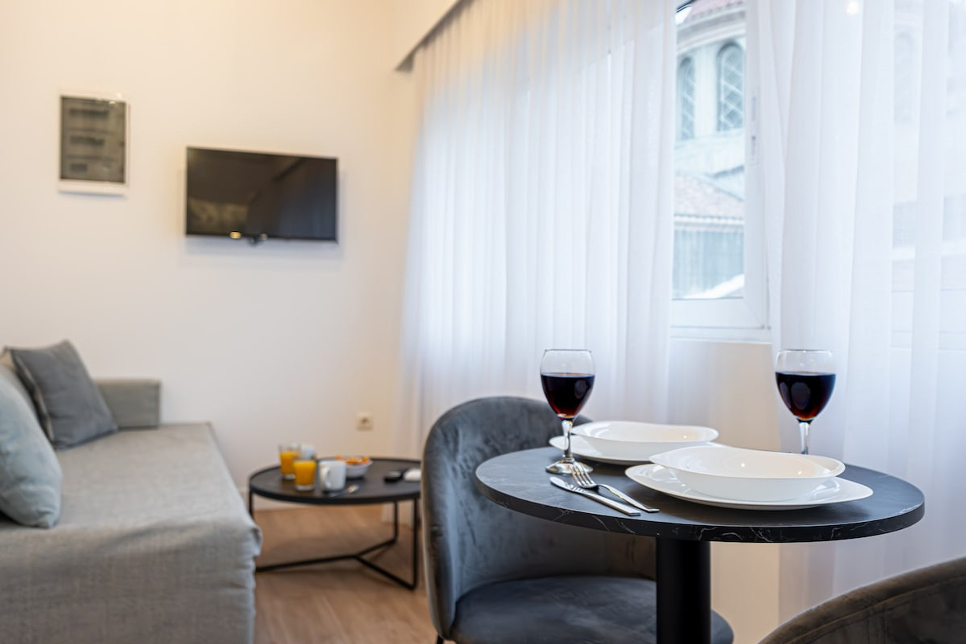 Shared dining area image 2