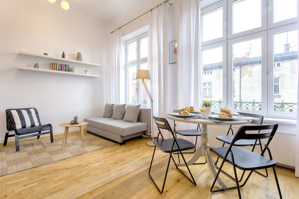 Elegant and sunny apartment in Kazimierz preview