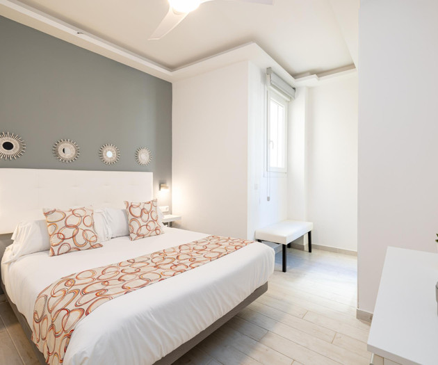 Apartment in Puerto Marina with porch & A/A & Pets