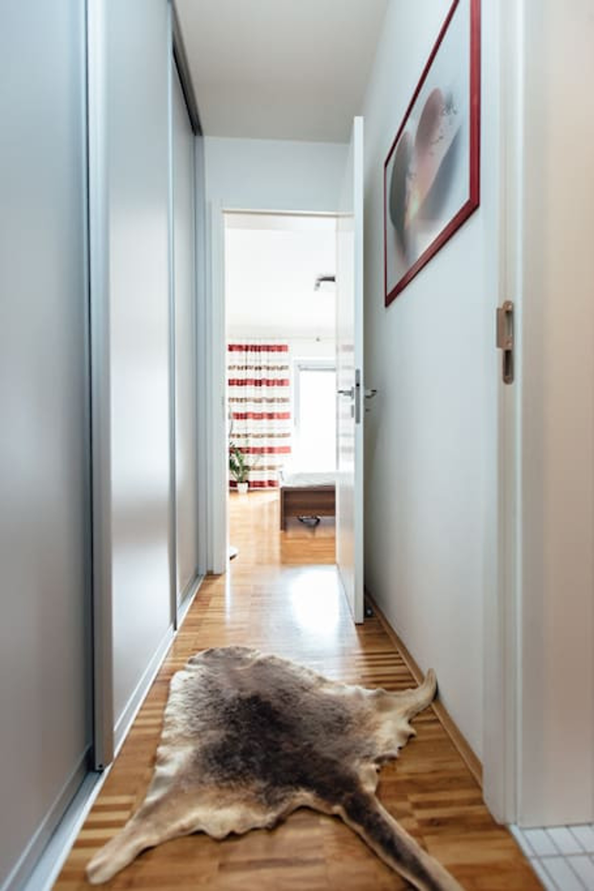 Bathroom hallway & bedroom.