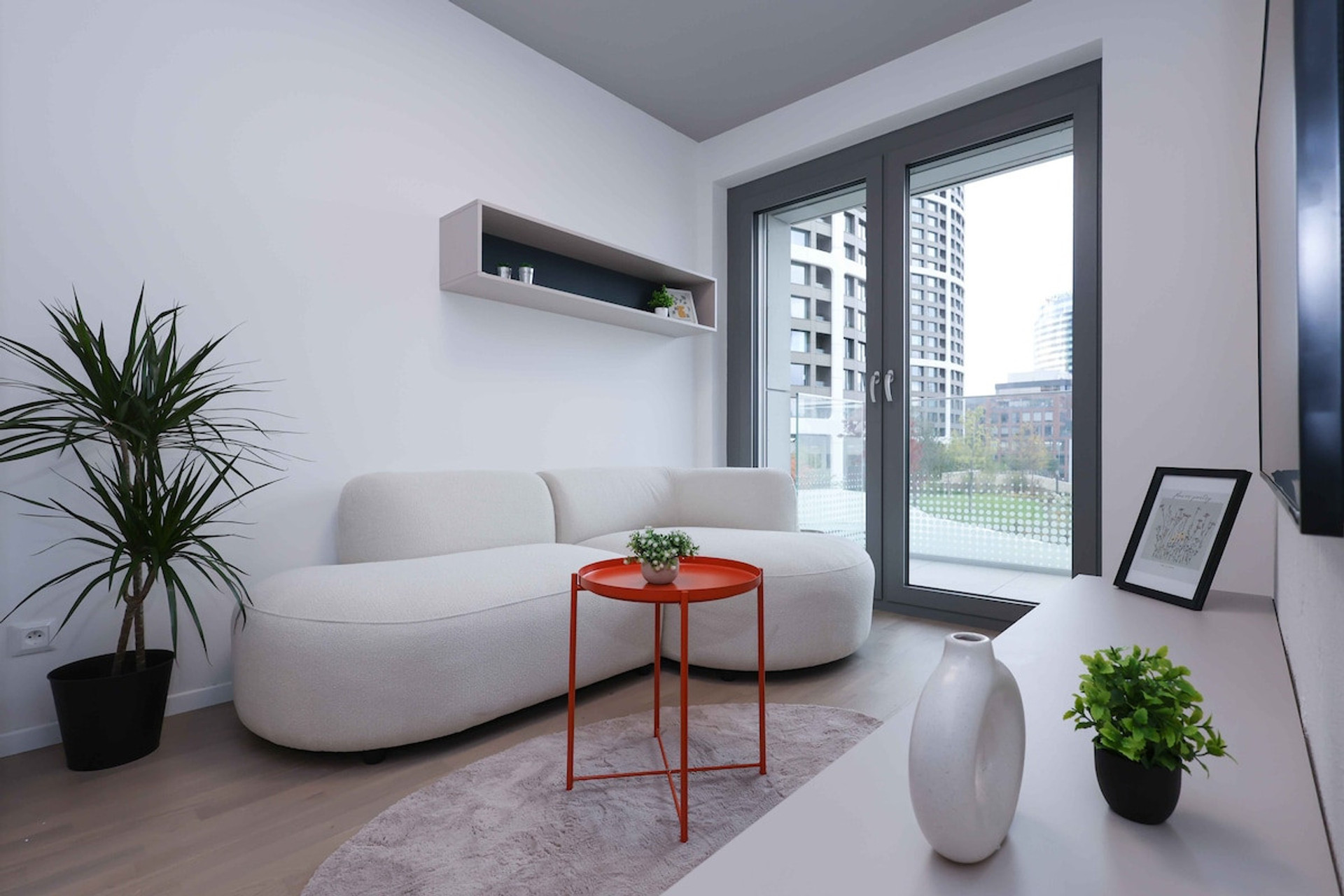 Living area image 2