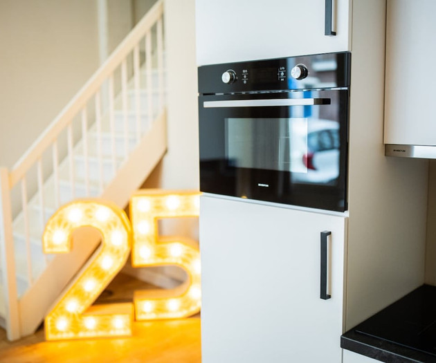 Urban Elegance 3BDR Apartment BSH