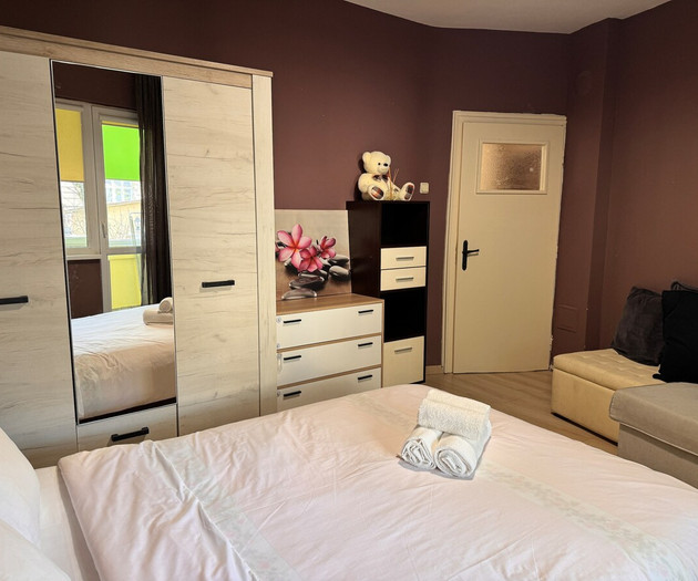 Cozy Central Apartment – Steps from Everything!