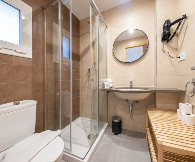 2-Bedroom Apartment Near Sants & Camp Nou