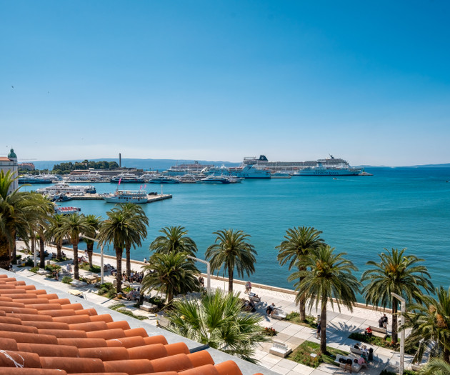 “Stylish 2 BR Retreat on Split’s Seaside Riva“