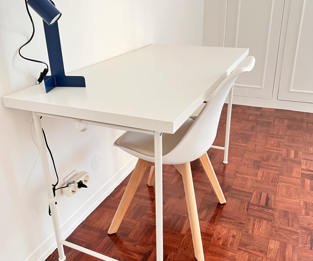 Cozy & Fully Furnished Blue&Red Room in Lisbon