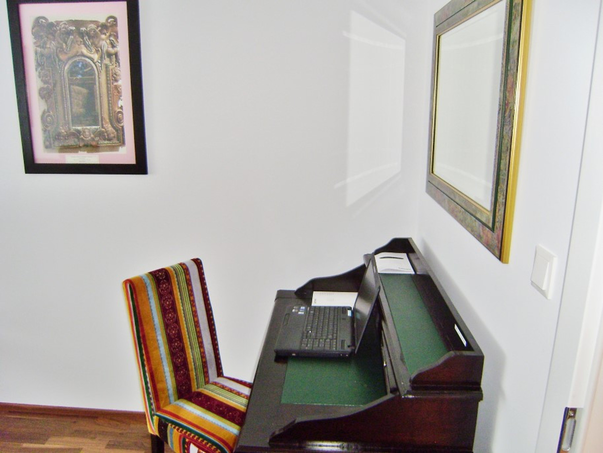 Schreibtisch Wohnzimmer