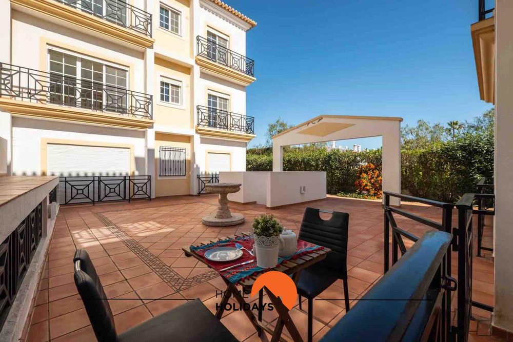 #054 NewTown w/ Pool, AC, Private Park, Near Strip preview